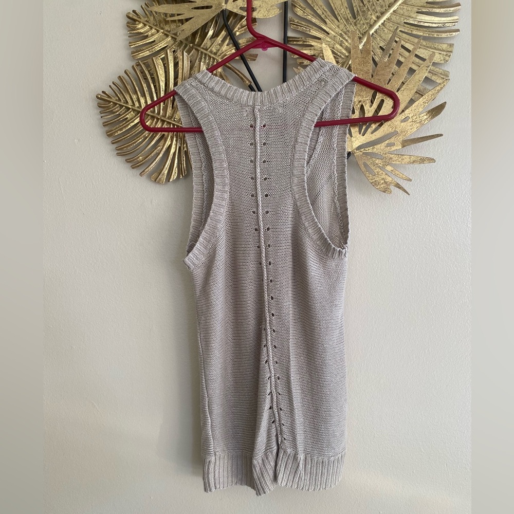 Banana Republic Beige V-Neck Sweater Vest - Picture 4 of 4